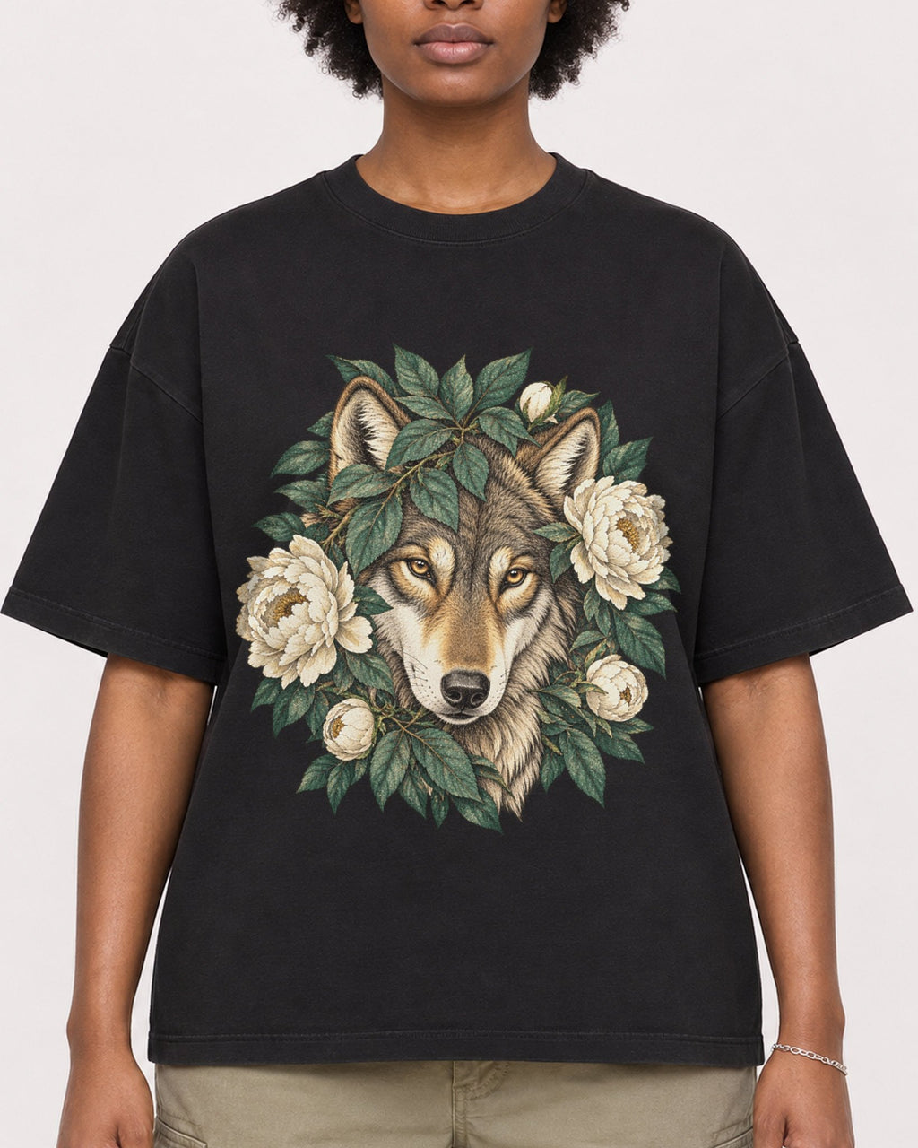 Mockup Boxy Heavyweight Tee Black female close-up 14