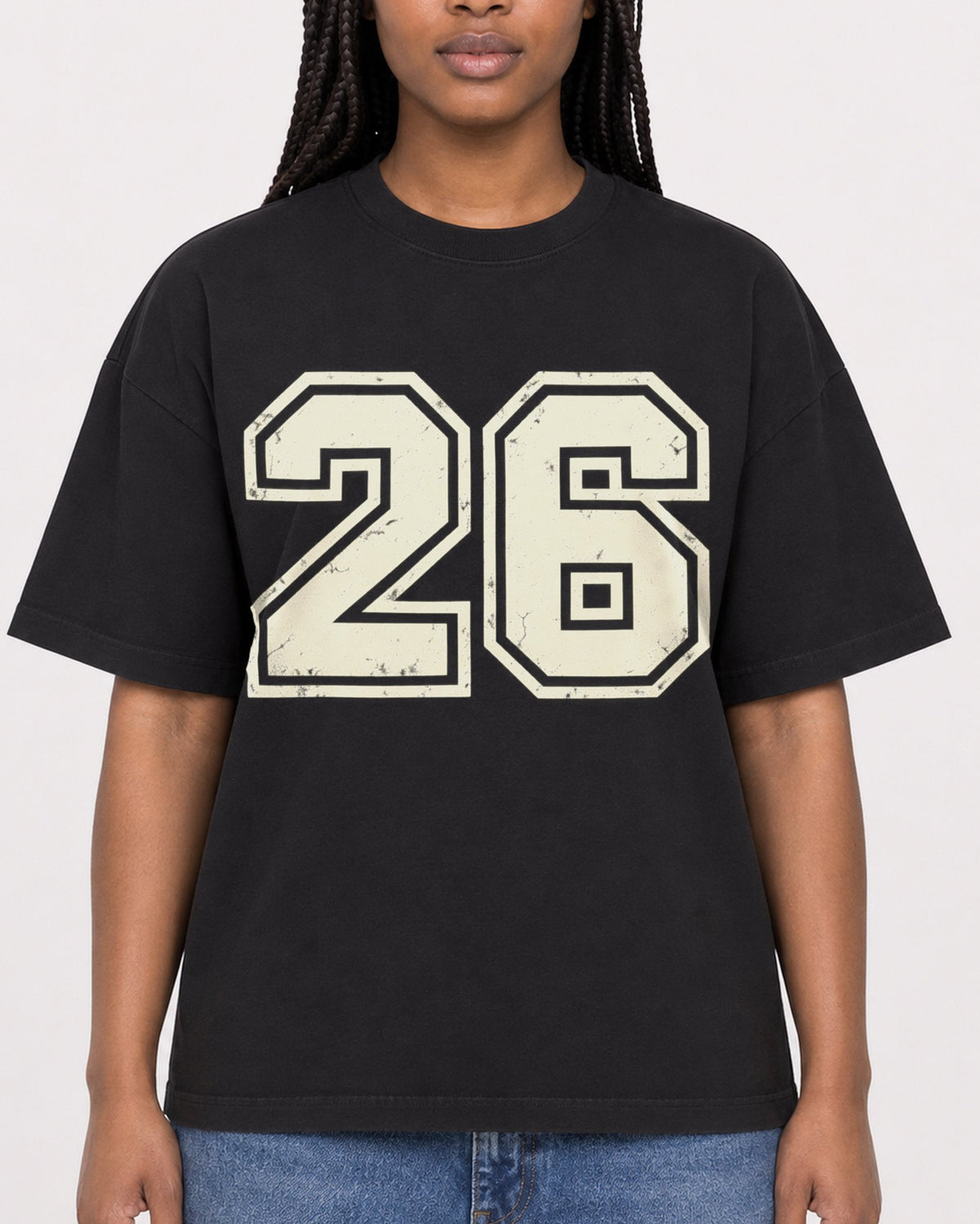 Mockup Boxy Heavyweight Tee Black female close-up 04
