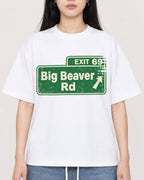 Mockup Boxy Heavyweight Tee White female close-up 01