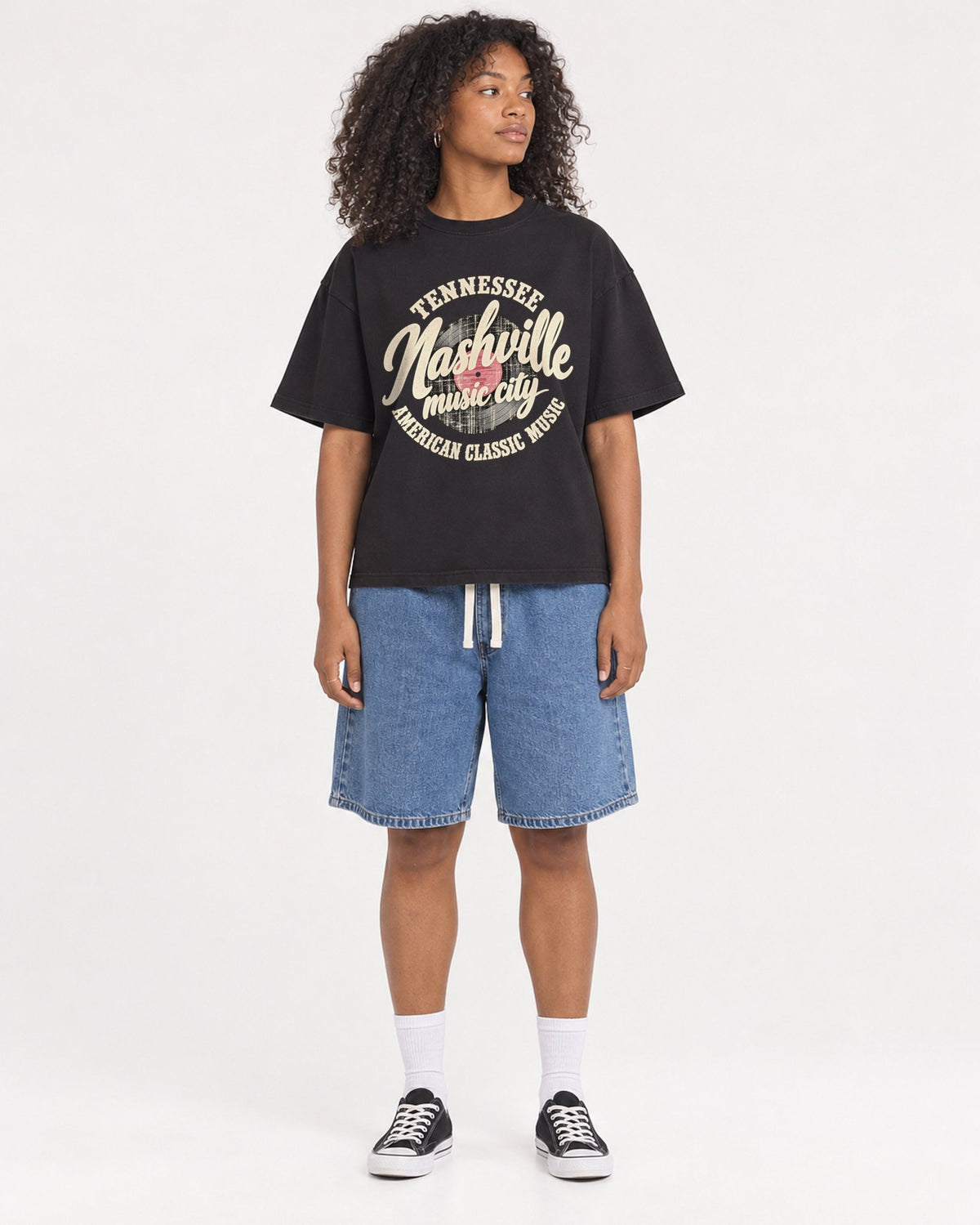 Mockup Boxy Heavyweight Tee Black female full-body 05