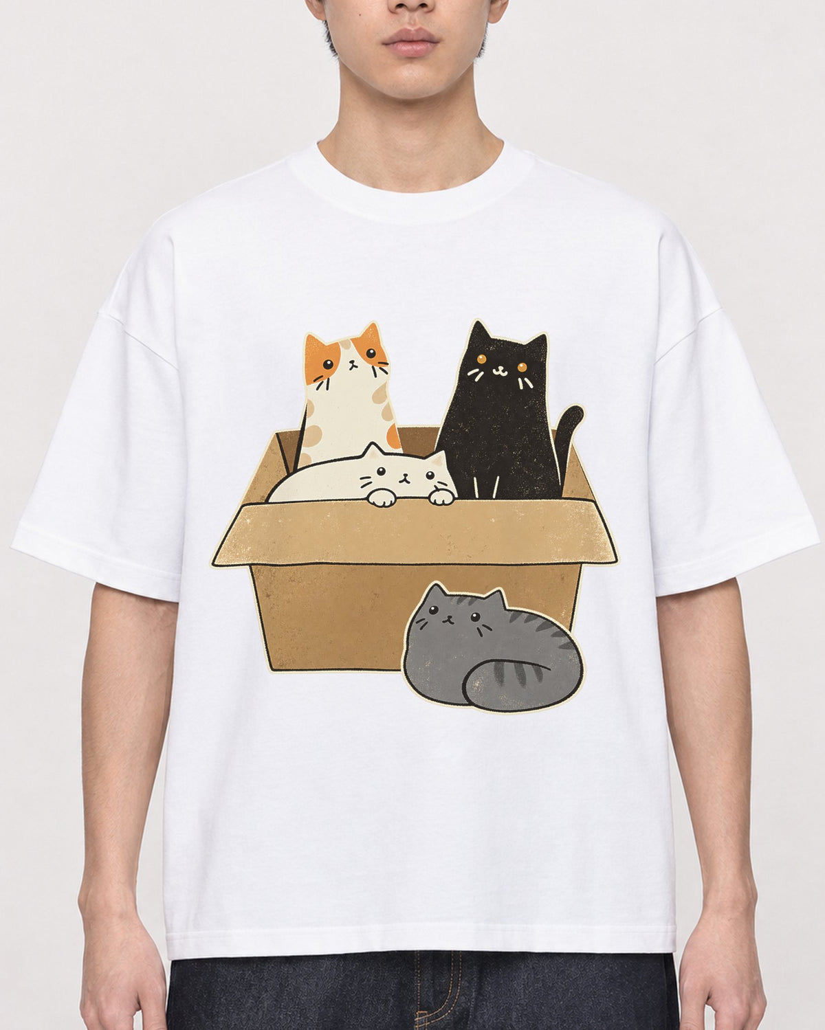 Mockup Boxy Heavyweight Tee White male close-up 01