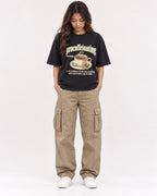 Mockup Boxy Heavyweight Tee Black female full-body 02