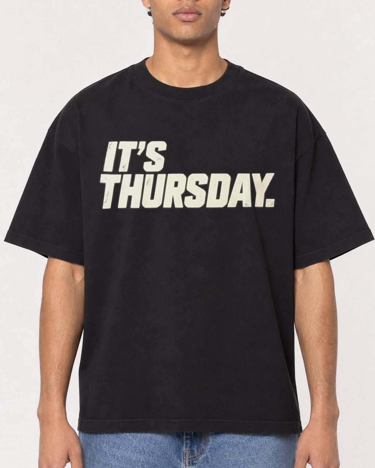 Mockup Boxy Heavyweight Tee Black male close-up 10