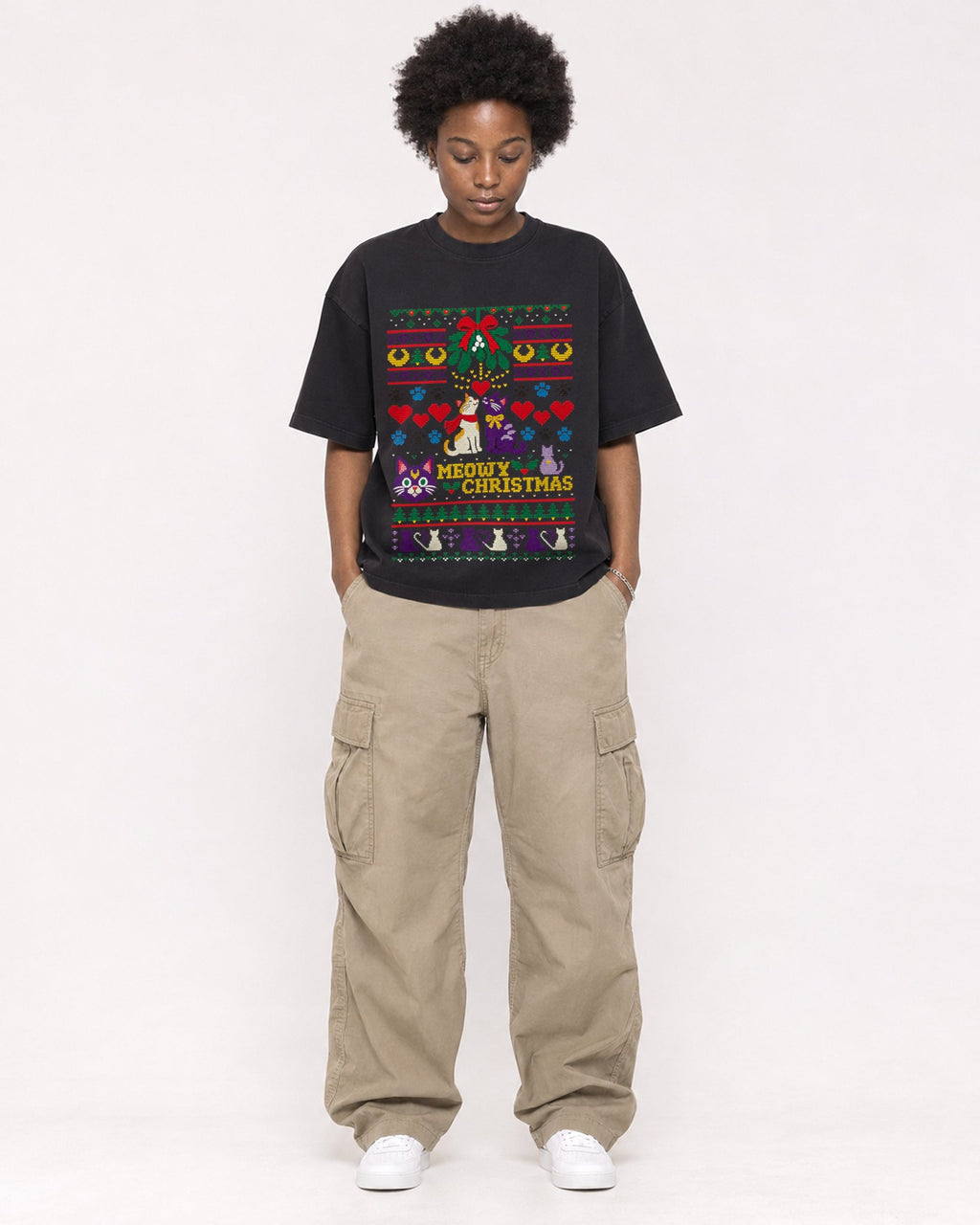Mockup Boxy Heavyweight Tee Black female full-body 14