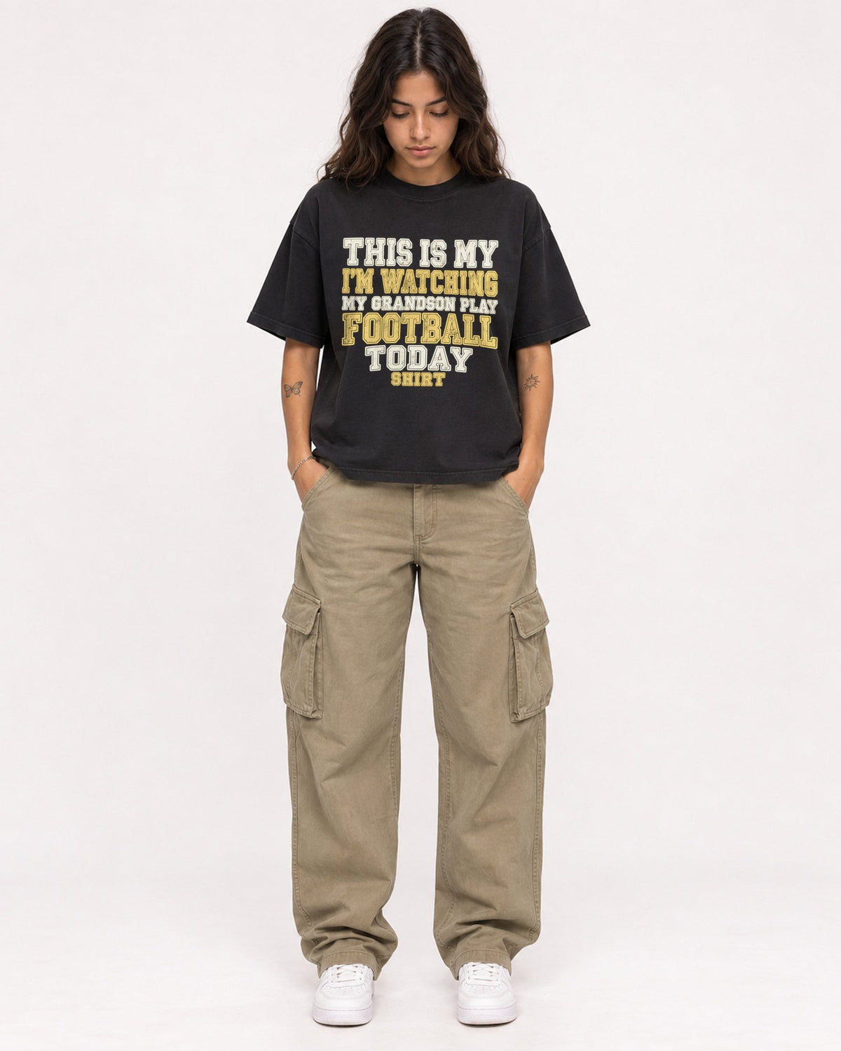 Mockup Boxy Heavyweight Tee Black female full-body 06