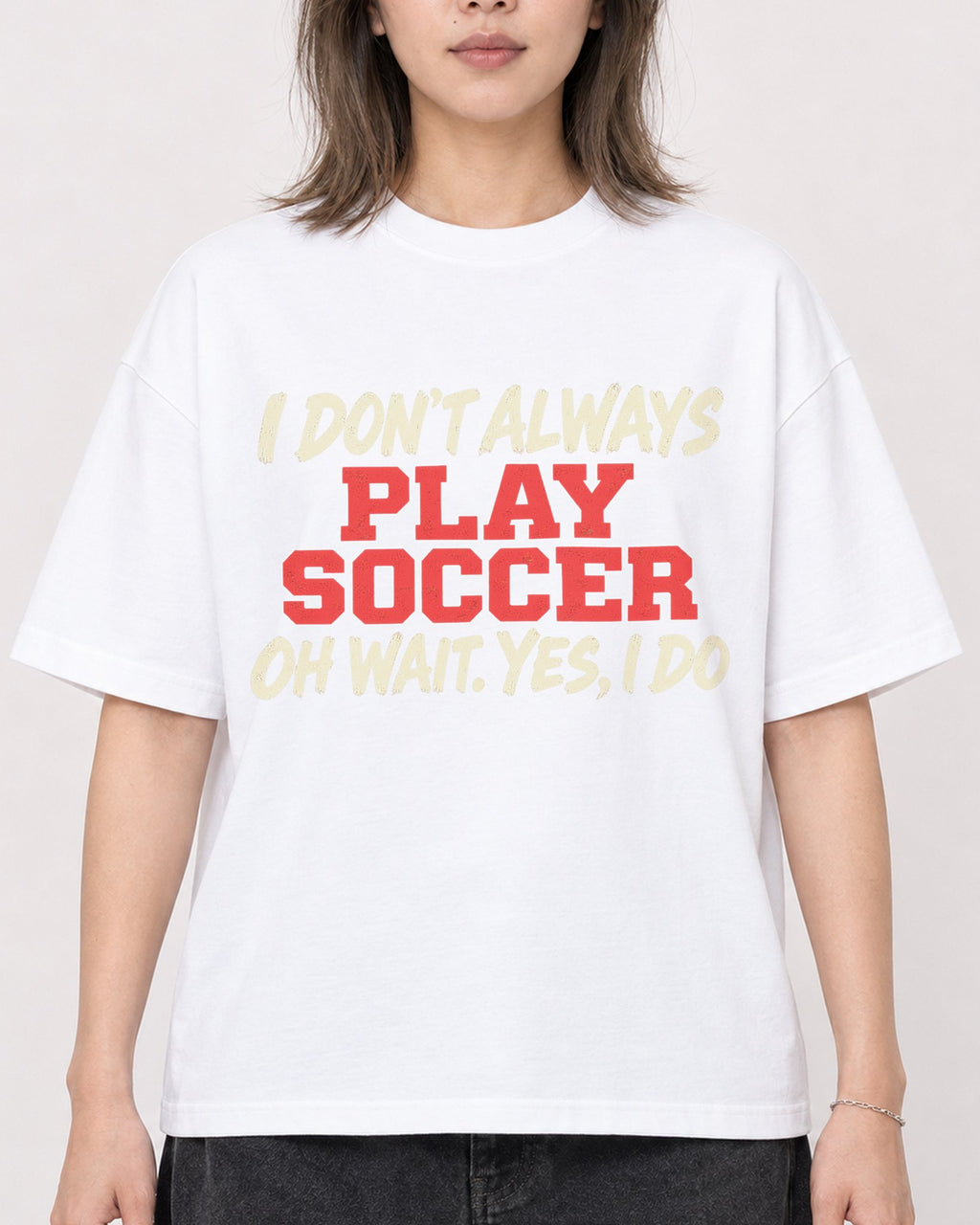 Mockup Boxy Heavyweight Tee White female close-up 33
