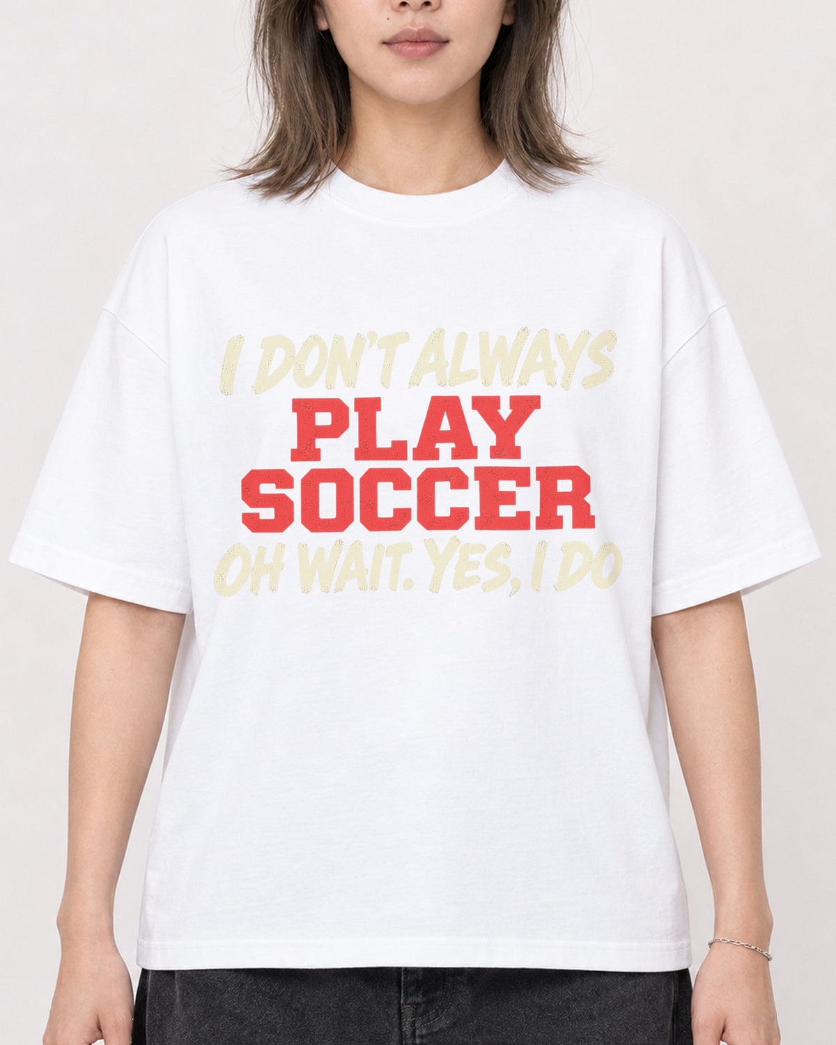 Mockup Boxy Heavyweight Tee White female close-up 33