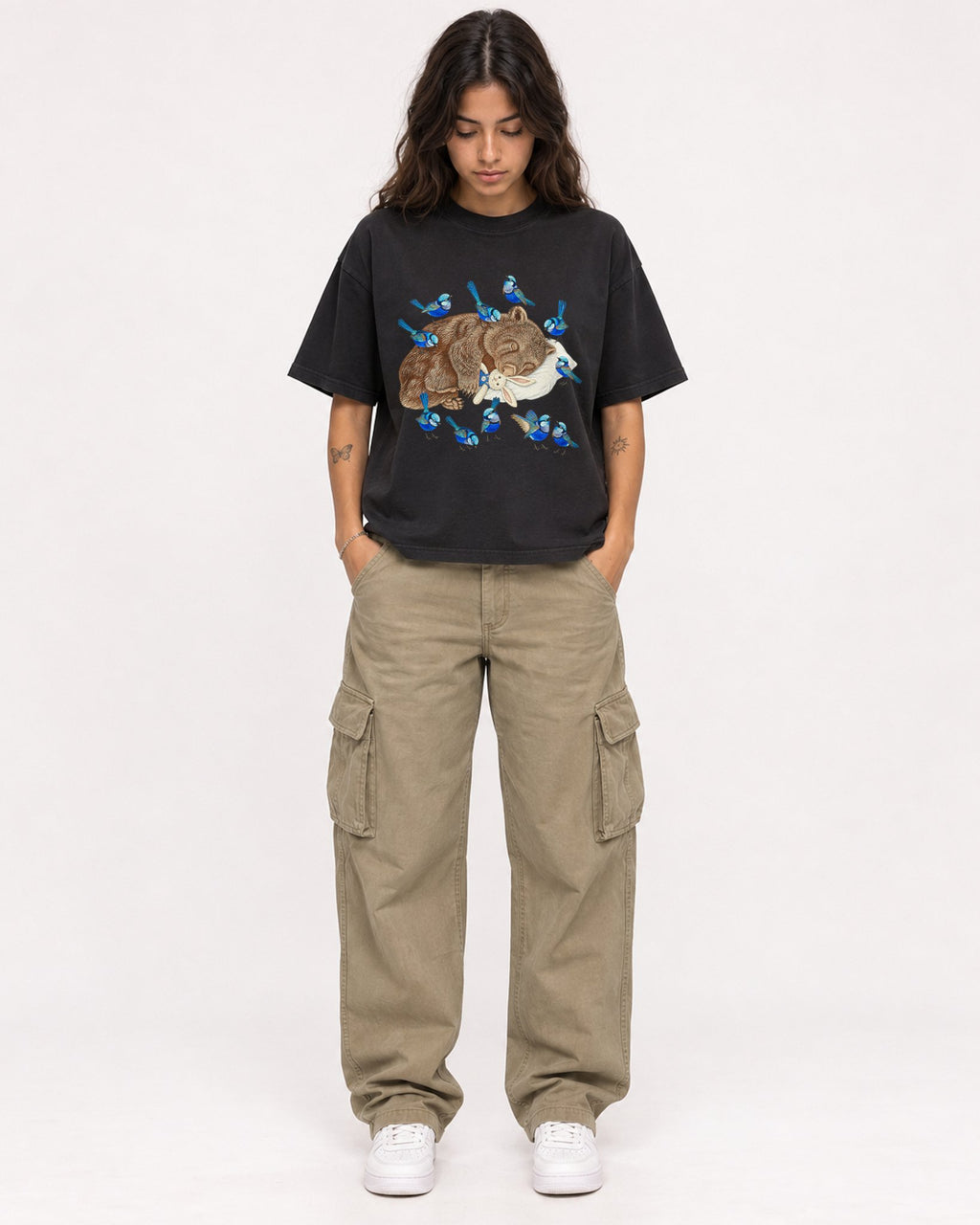 Mockup Boxy Heavyweight Tee Black female full-body 06