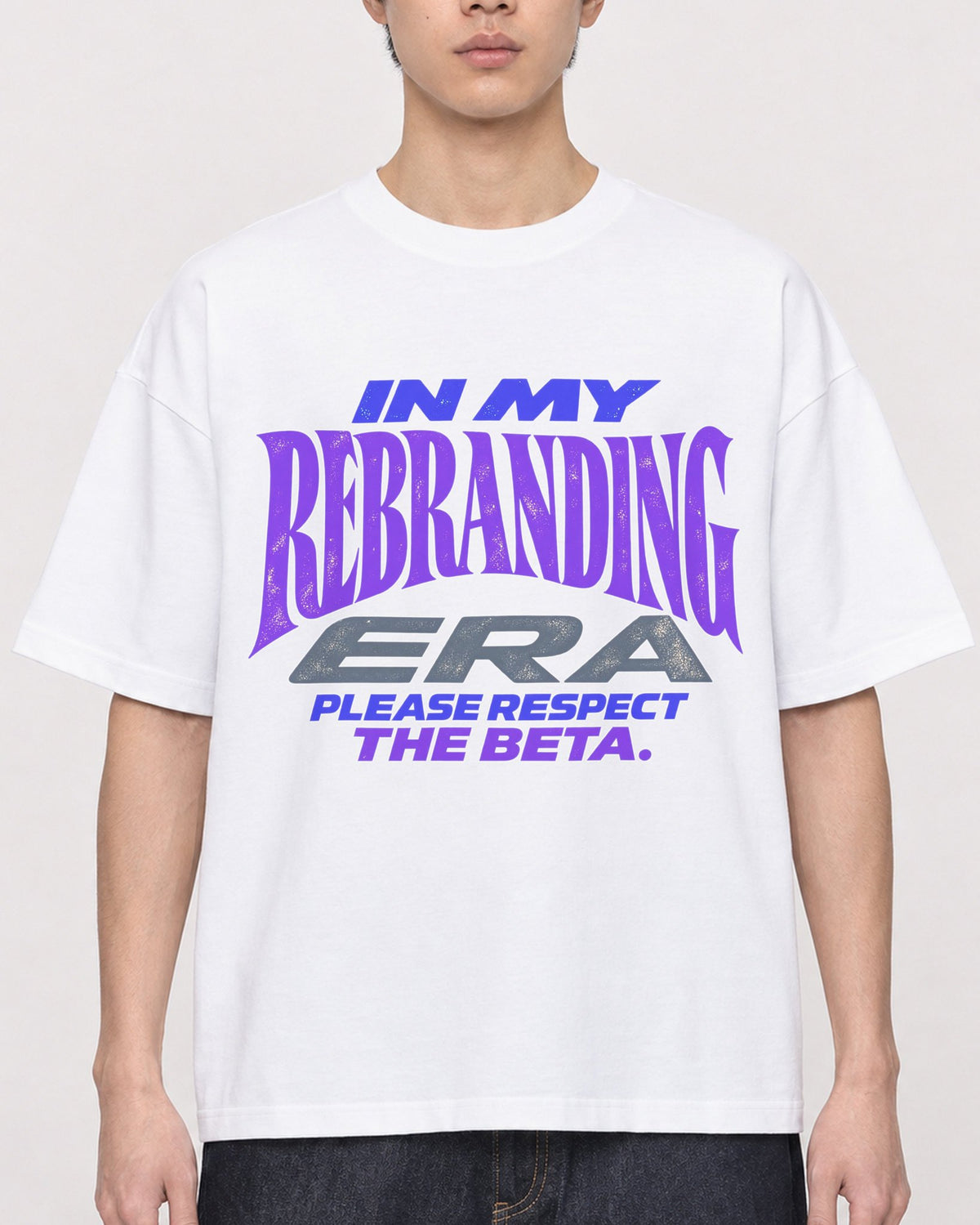 Mockup Boxy Heavyweight Tee White male close-up 01