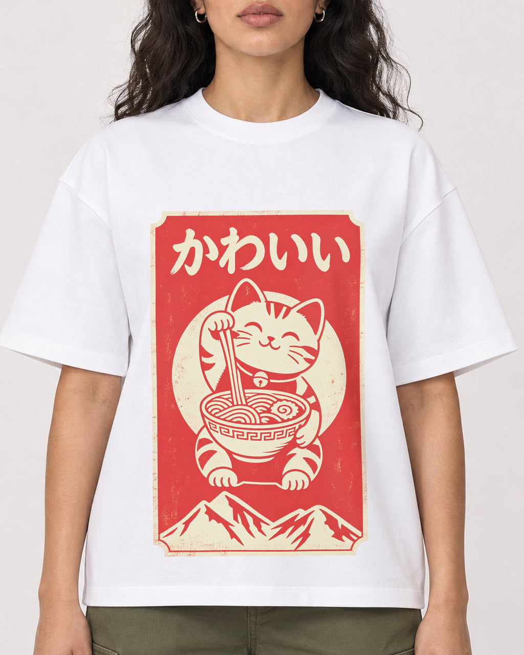 Mockup Boxy Heavyweight Tee White female close-up 07