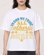 Mockup Boxy Heavyweight Tee White female close-up 03