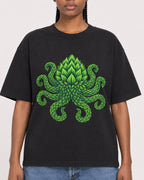 Mockup Boxy Heavyweight Tee Black female close-up 44