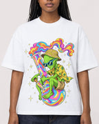 Mockup Boxy Heavyweight Tee White female close-up 04