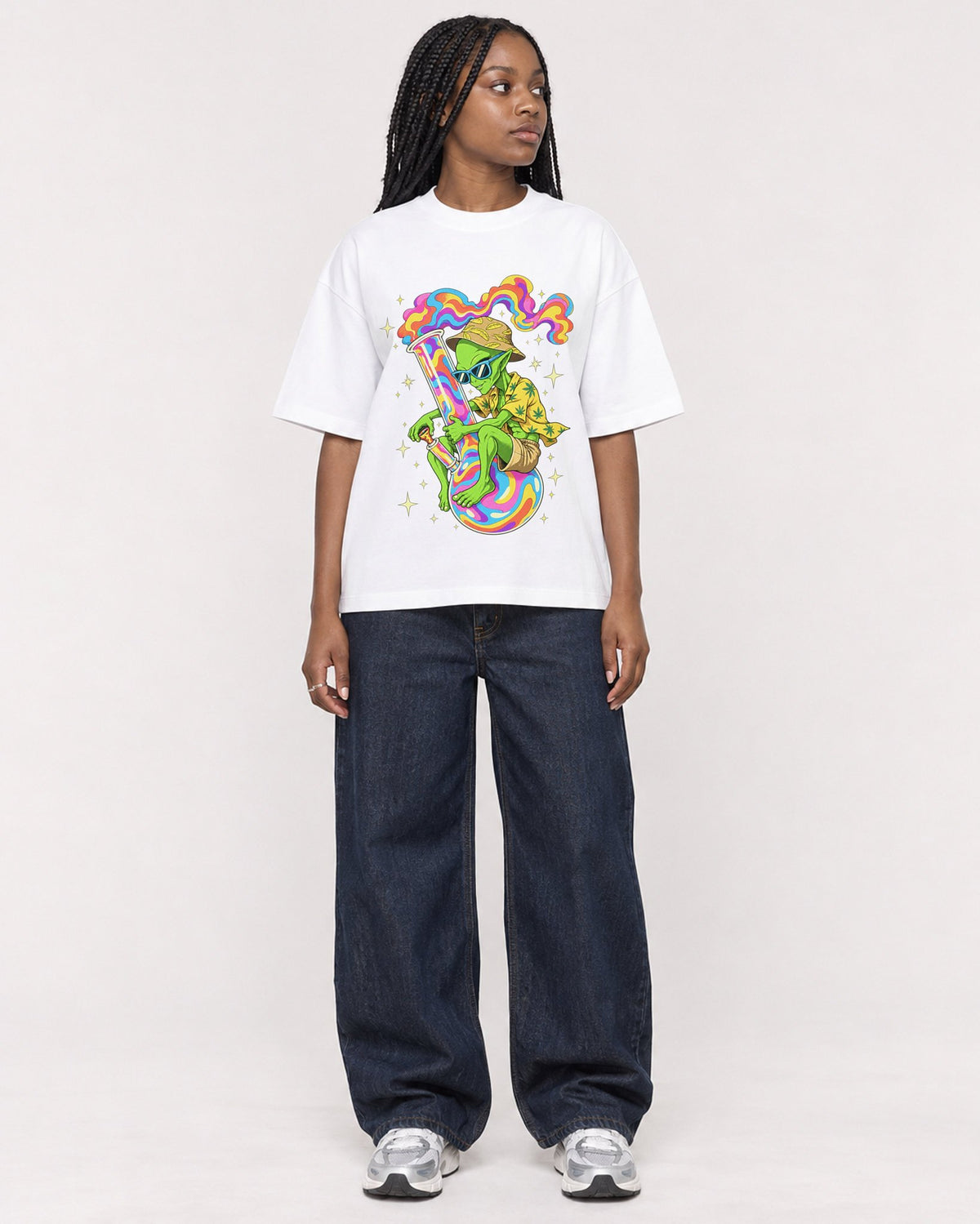 Mockup Boxy Heavyweight Tee White female full-body 04