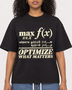 Mockup Boxy Heavyweight Tee Black female close-up 05