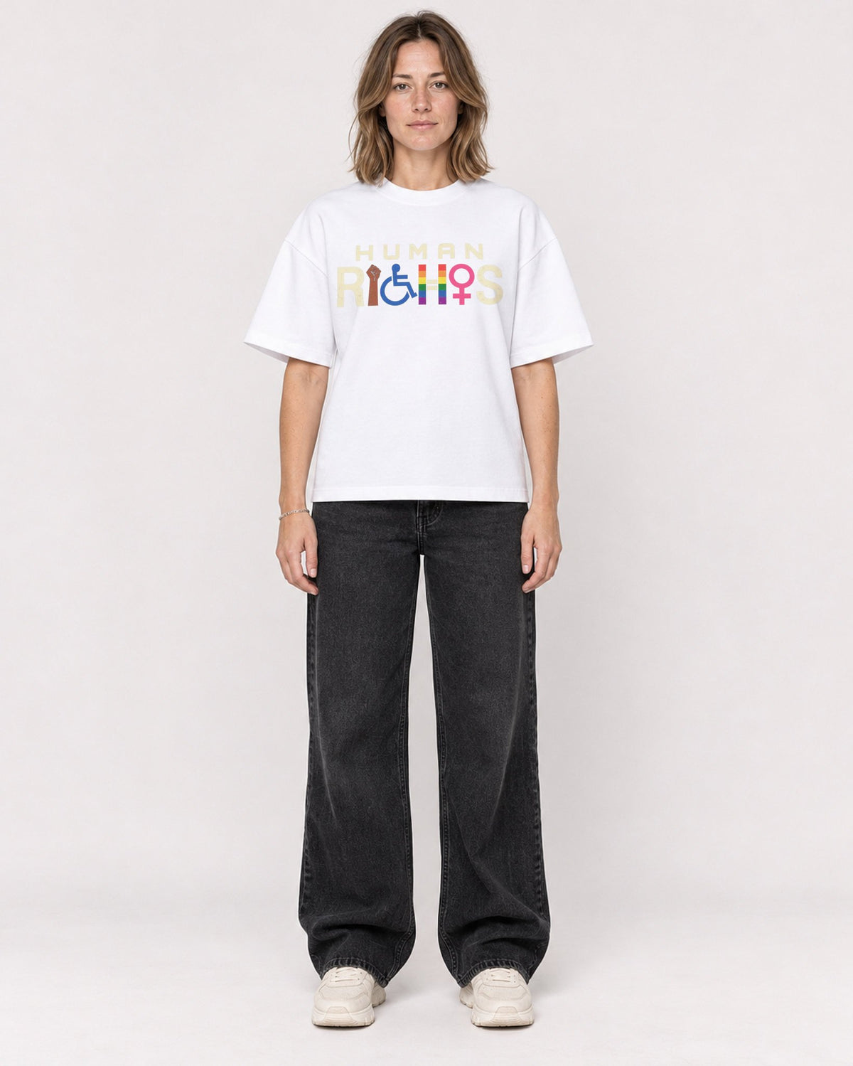 Mockup Boxy Heavyweight Tee White female full-body 38
