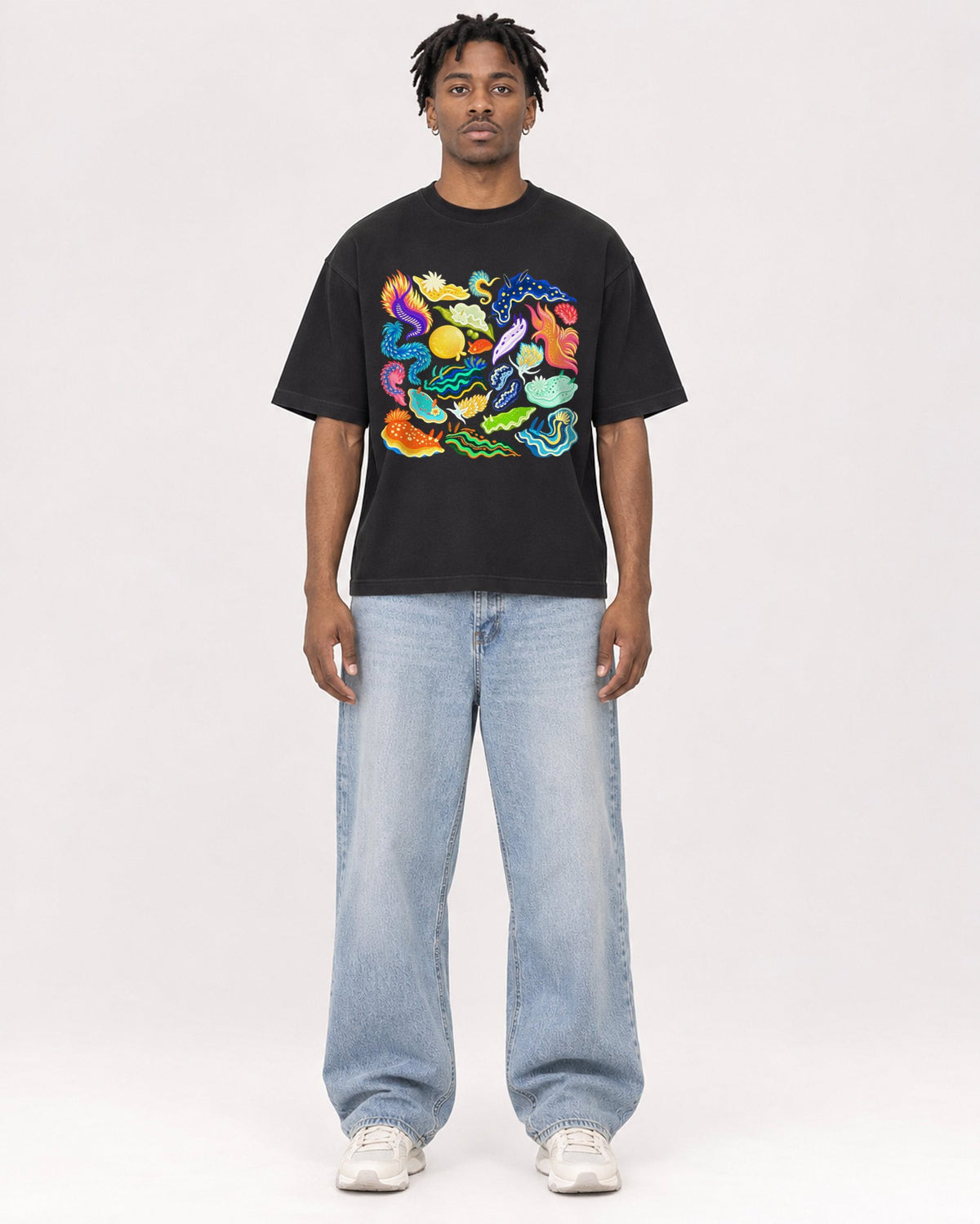Mockup Boxy Heavyweight Tee Black male full-body 05