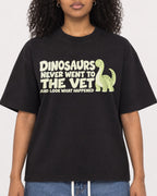 Mockup Boxy Heavyweight Tee Black female close-up 05