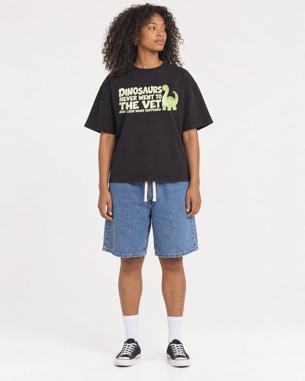 Mockup Boxy Heavyweight Tee Black female full-body 05