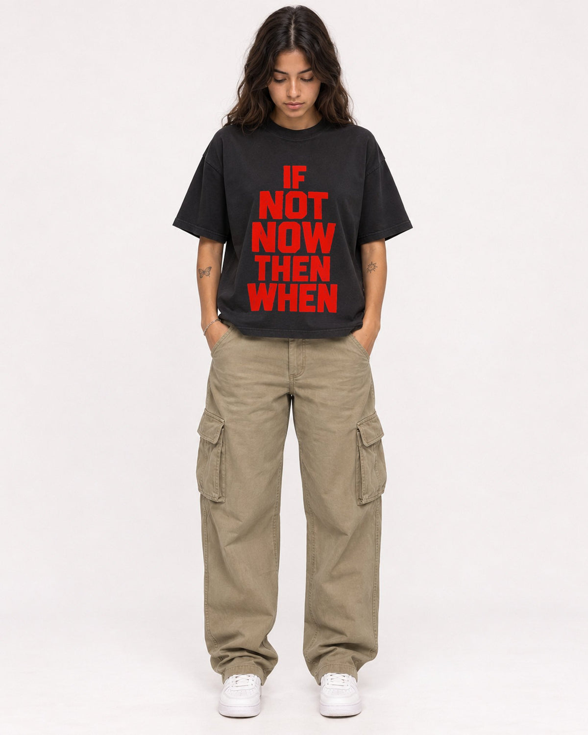 Mockup Boxy Heavyweight Tee Black female full-body 06