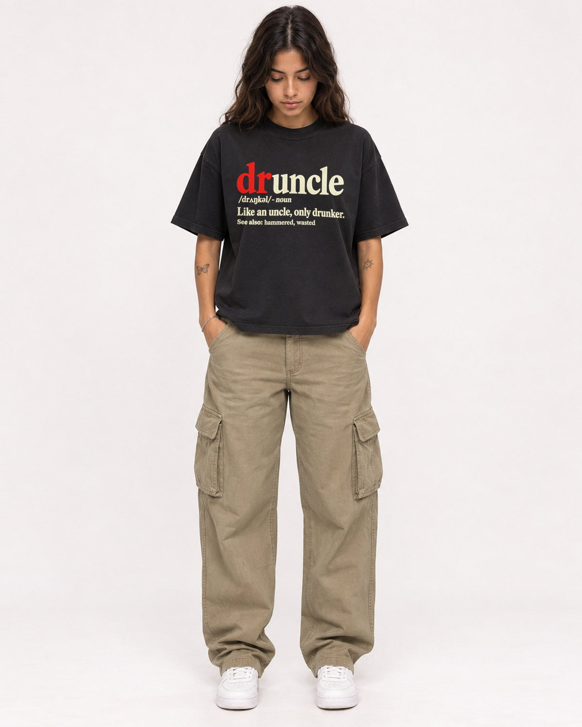 Mockup Boxy Heavyweight Tee Black female full-body 06