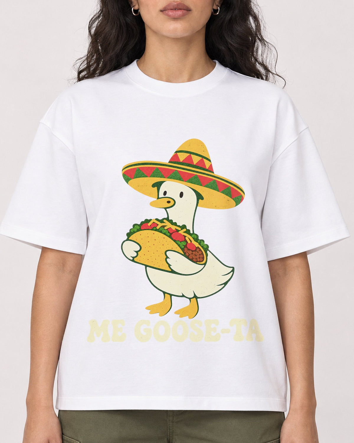 Mockup Boxy Heavyweight Tee White female close-up 07