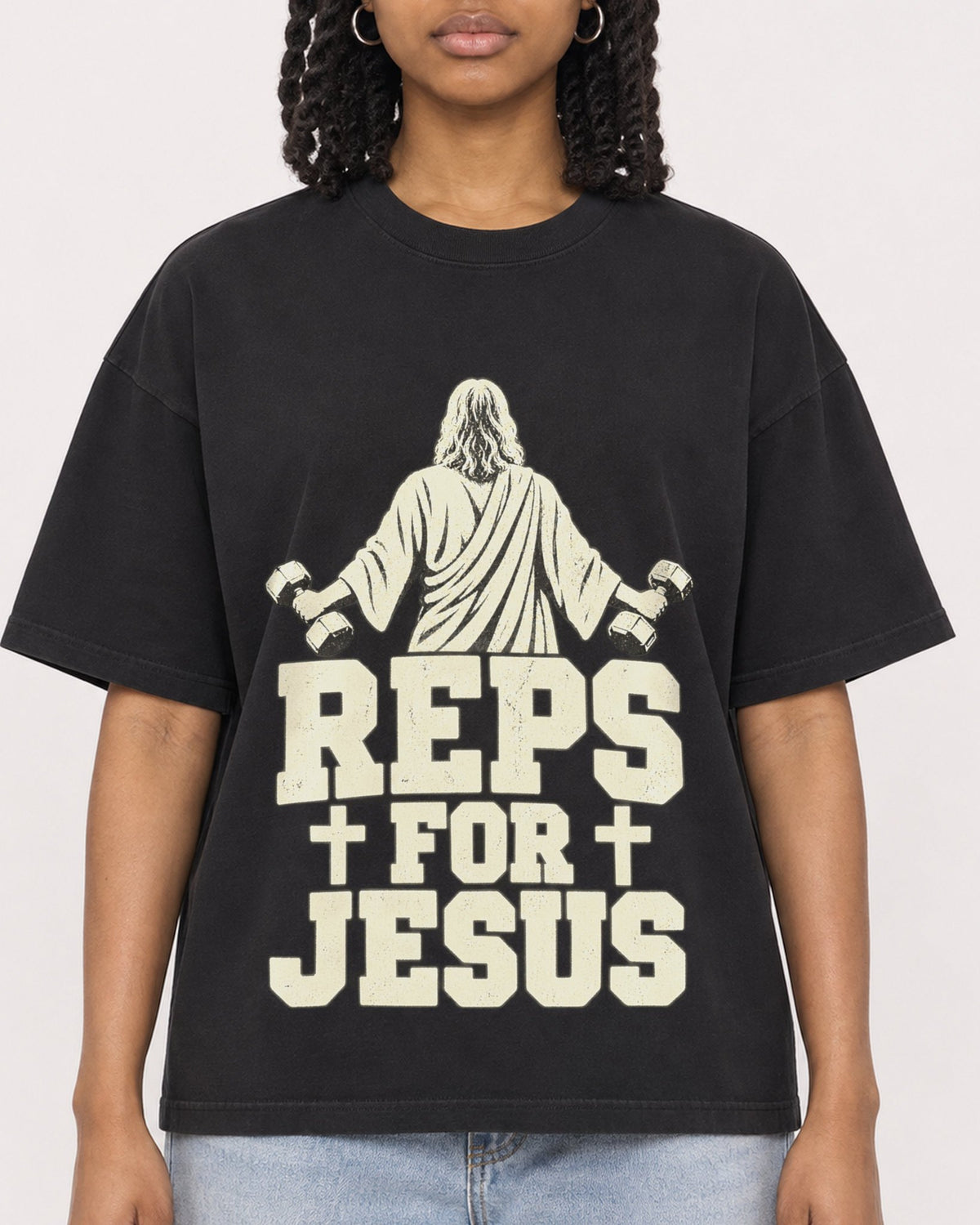 Mockup Boxy Heavyweight Tee Black female close-up 15