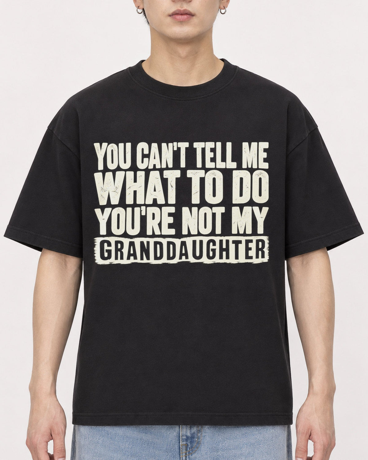 Mockup Boxy Heavyweight Tee Black male close-up 01