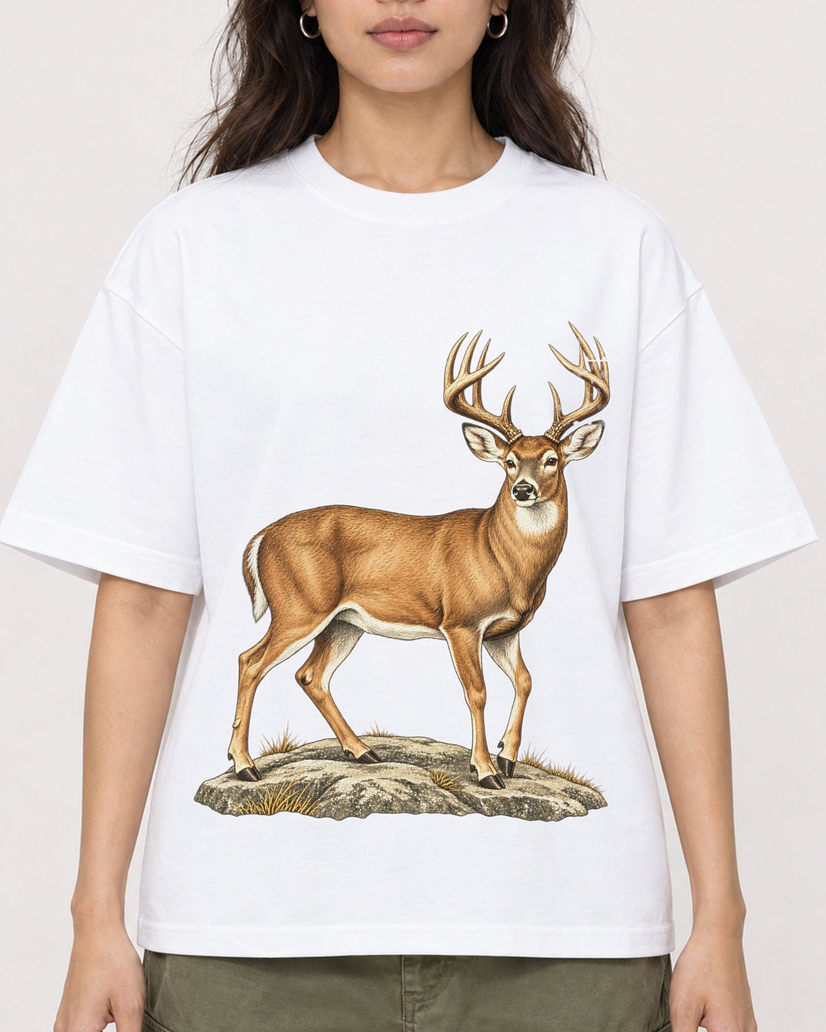 Mockup Boxy Heavyweight Tee White female close-up 02
