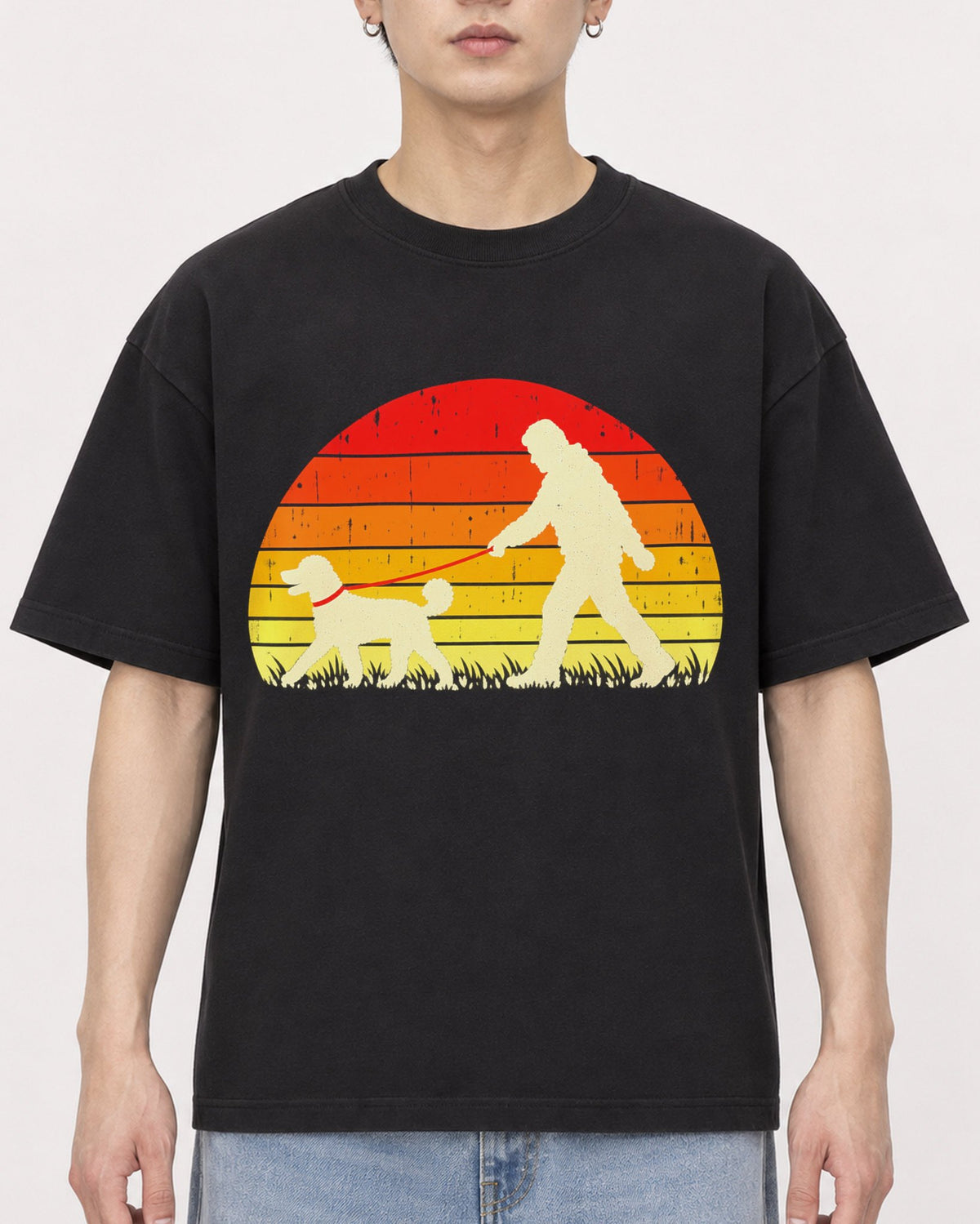 Mockup Boxy Heavyweight Tee Black male close-up 01