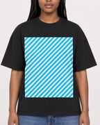 Mockup Boxy Heavyweight Tee Black female close-up 04
