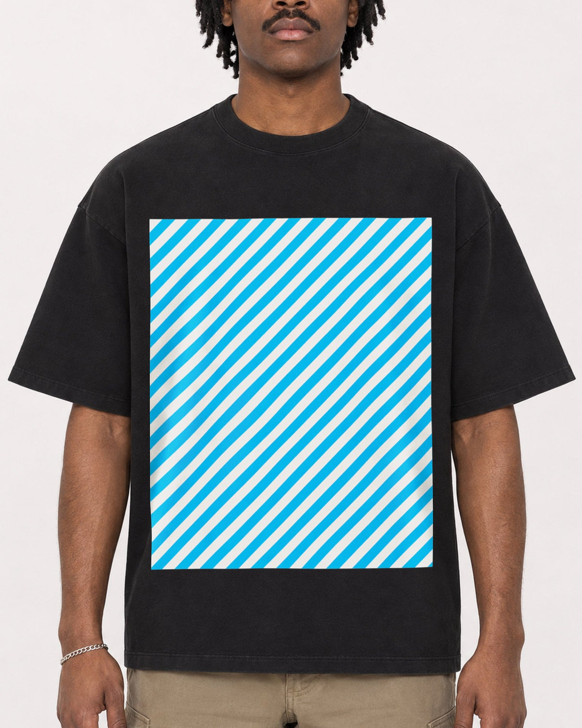 Mockup Boxy Heavyweight Tee Black male close-up 04