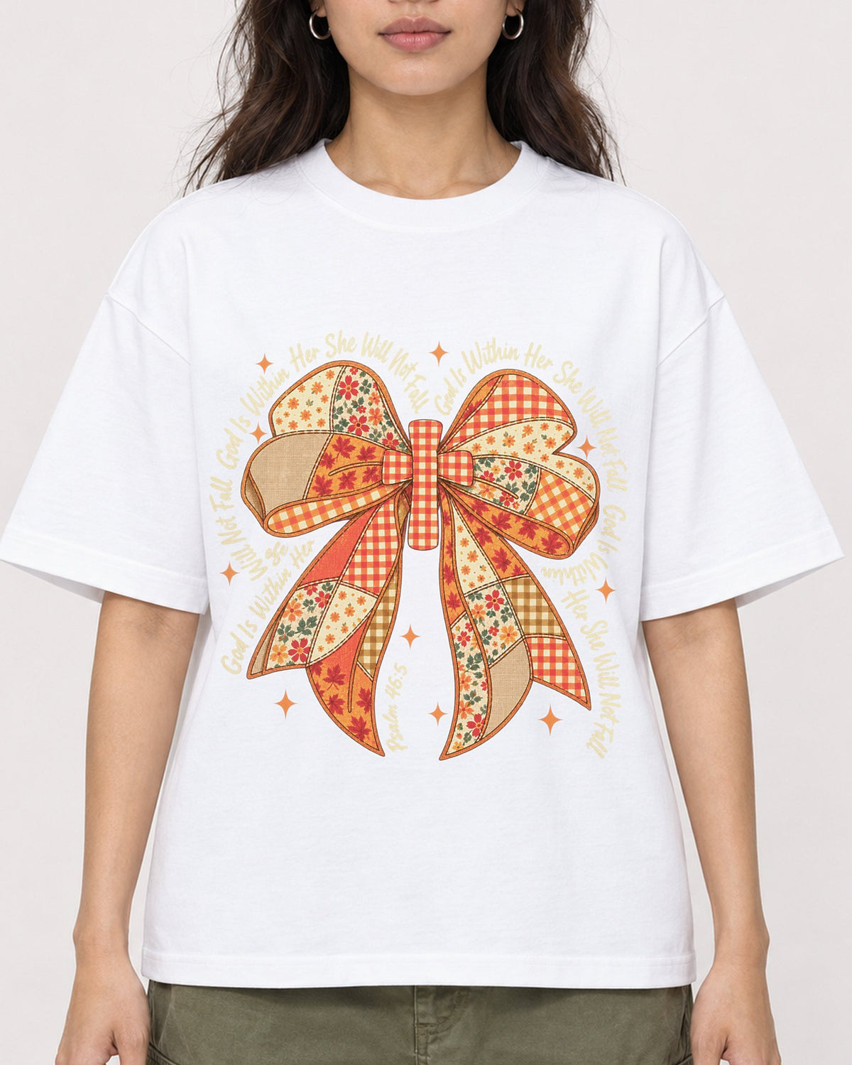 Mockup Boxy Heavyweight Tee White female close-up 02