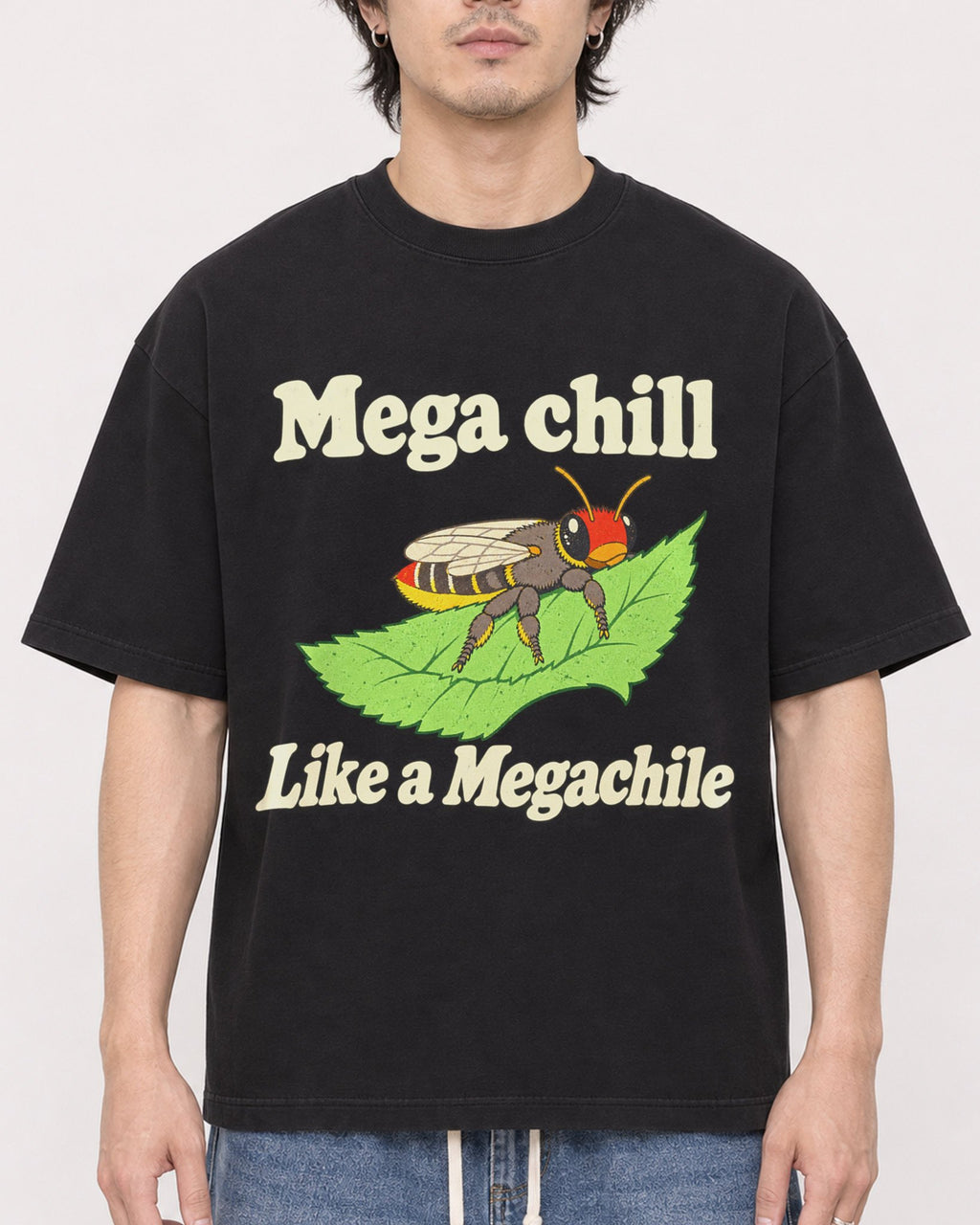 Mockup Boxy Heavyweight Tee Black male close-up 03