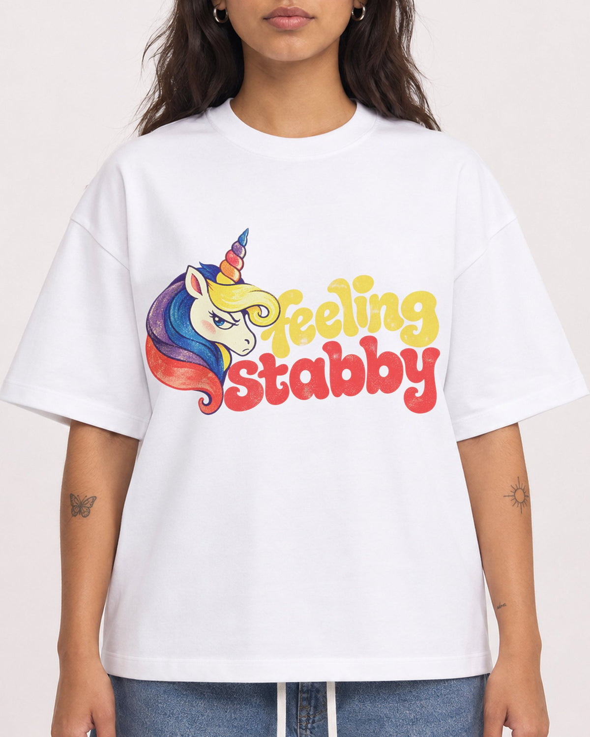 Mockup Boxy Heavyweight Tee White female close-up 06