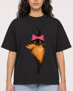 Mockup Boxy Heavyweight Tee Black female close-up 07