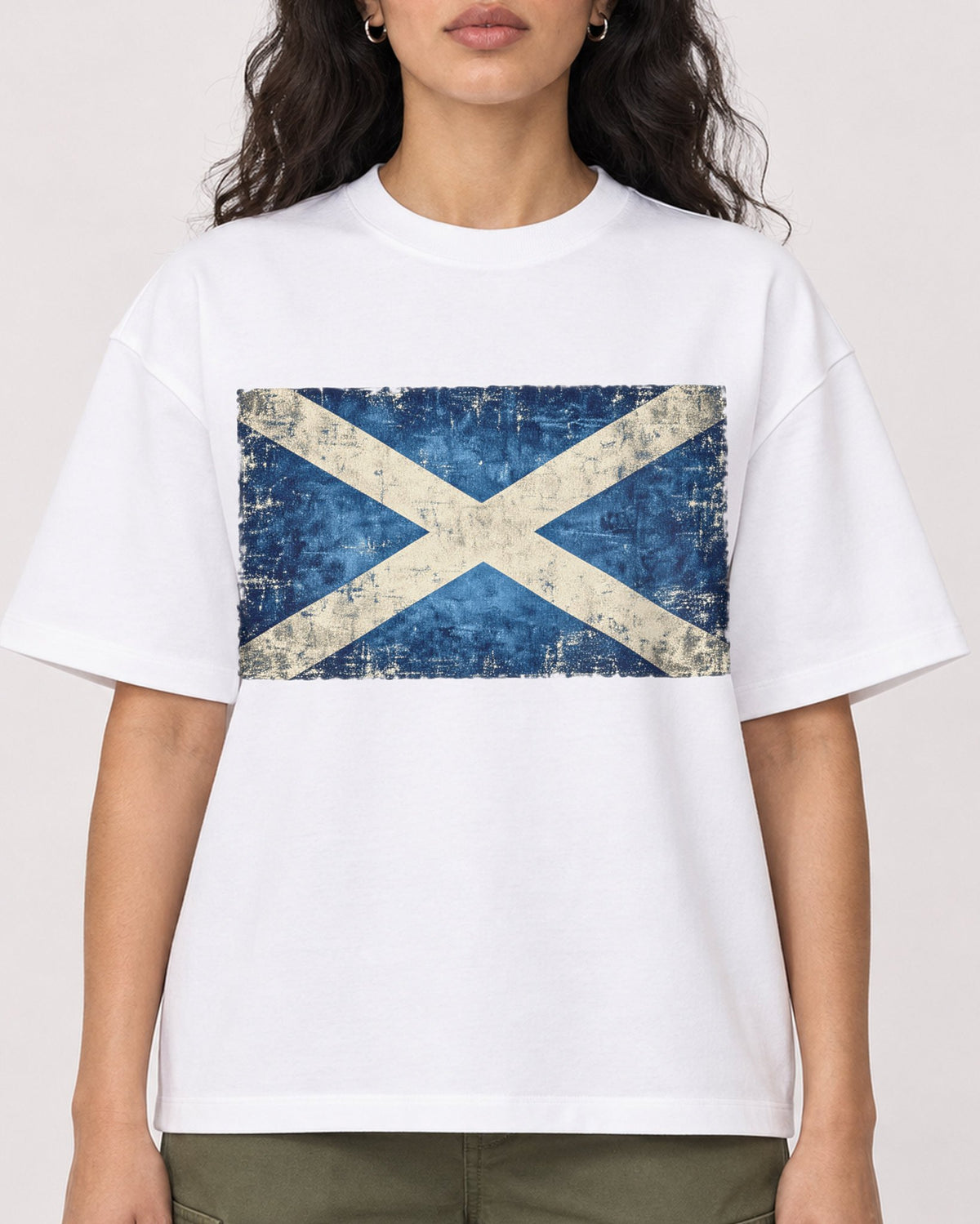 Mockup Boxy Heavyweight Tee White female close-up 07