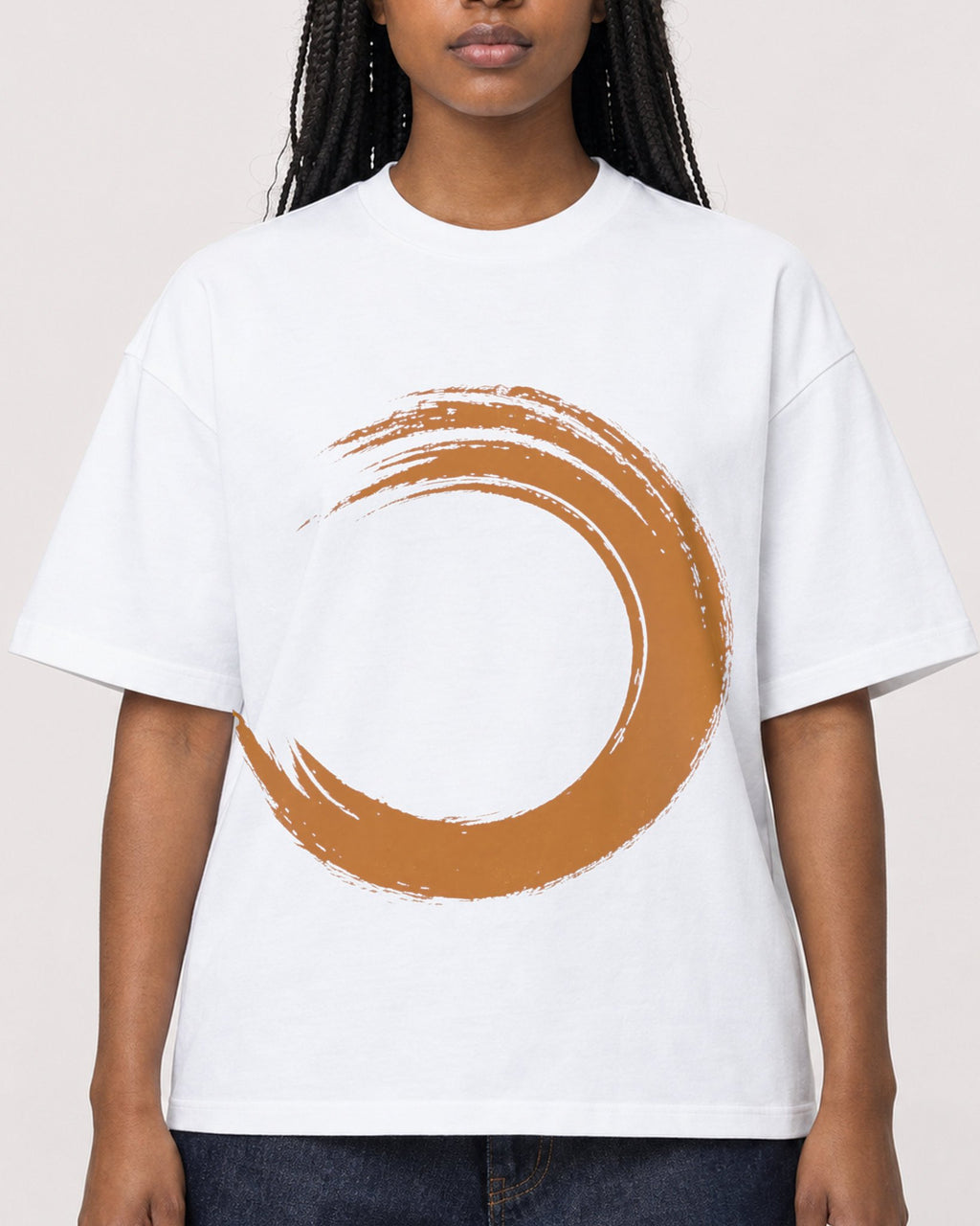 Mockup Boxy Heavyweight Tee White female close-up 04