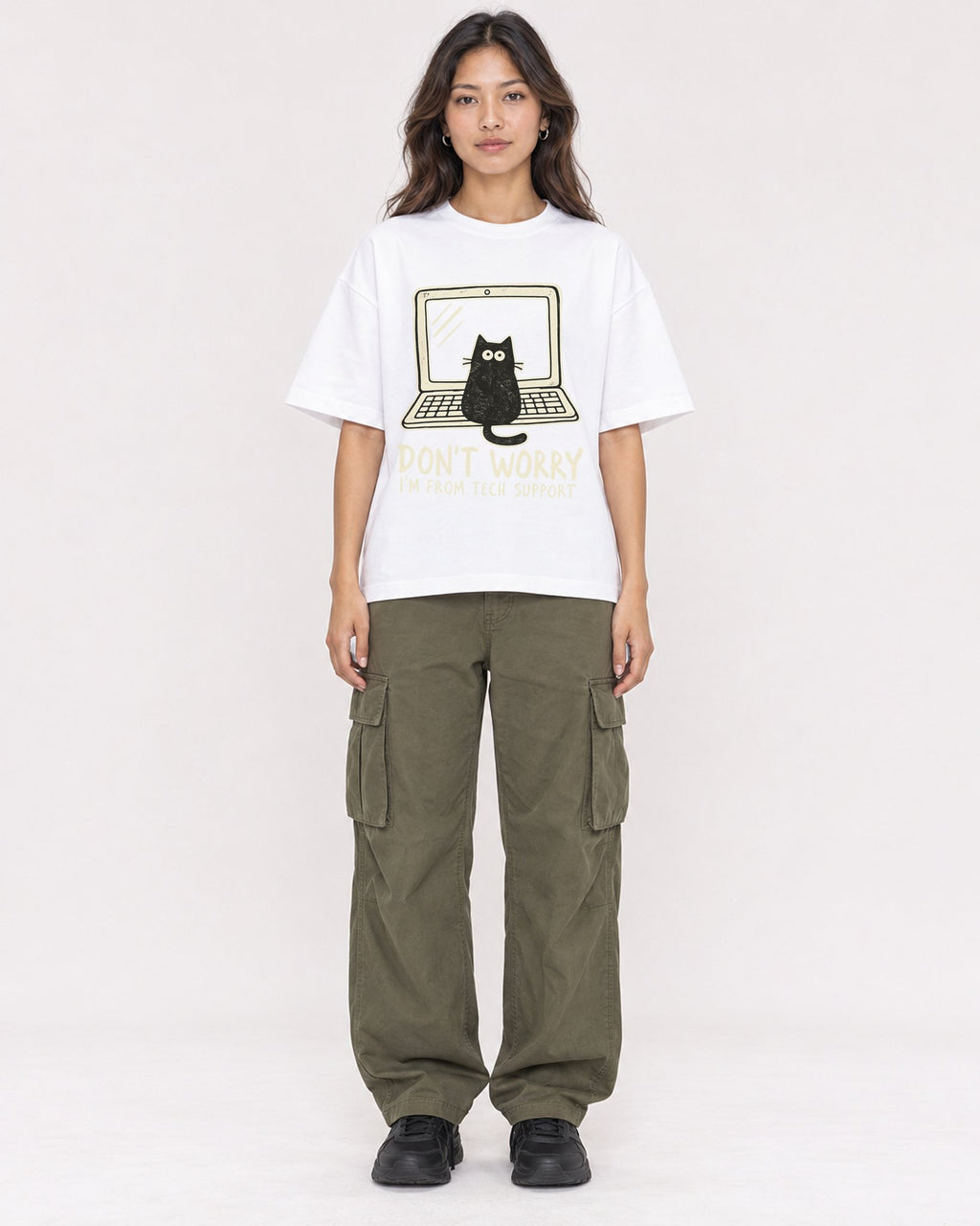 Mockup Boxy Heavyweight Tee White female full-body 02