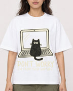 Mockup Boxy Heavyweight Tee White female close-up 02