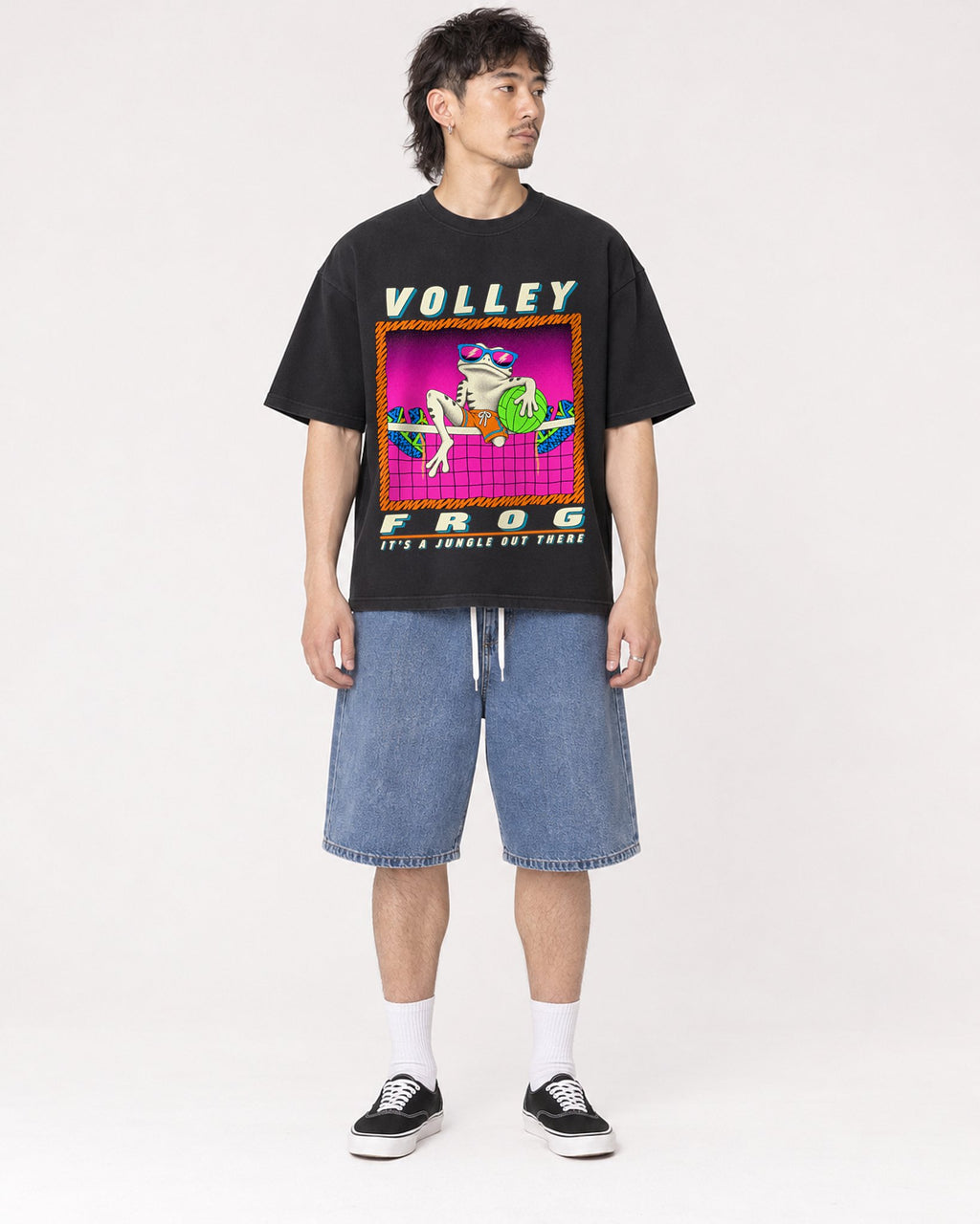 Mockup Boxy Heavyweight Tee Black male full-body 23