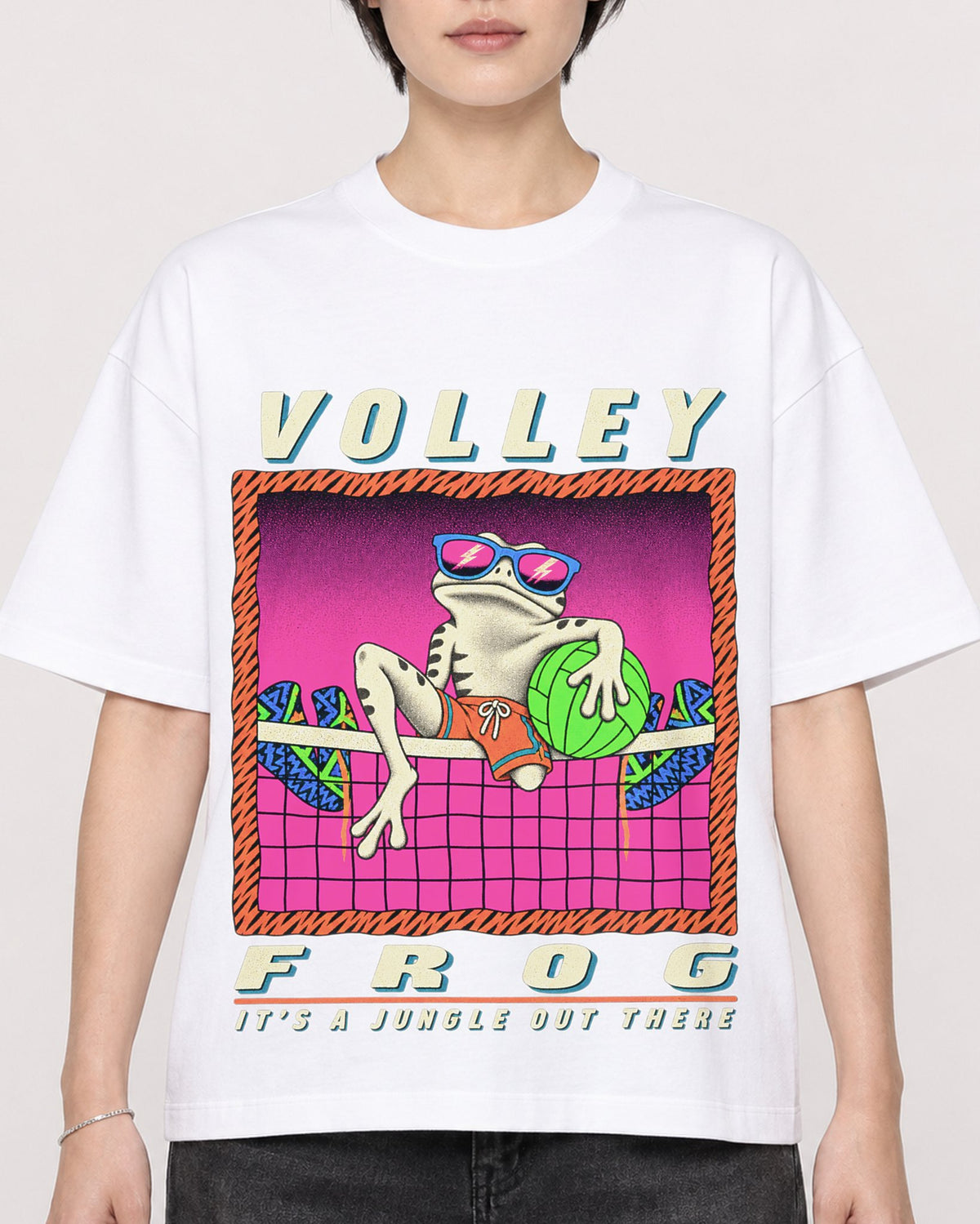Mockup Boxy Heavyweight Tee White female close-up 23