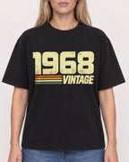 Mockup Boxy Heavyweight Tee Black female close-up 08