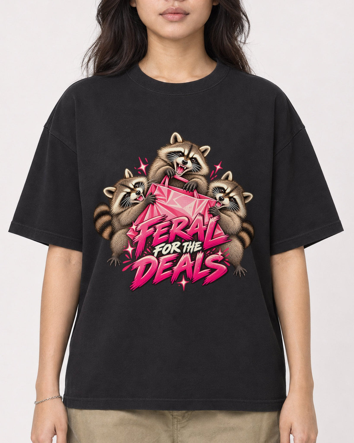 Mockup Boxy Heavyweight Tee Black female close-up 02