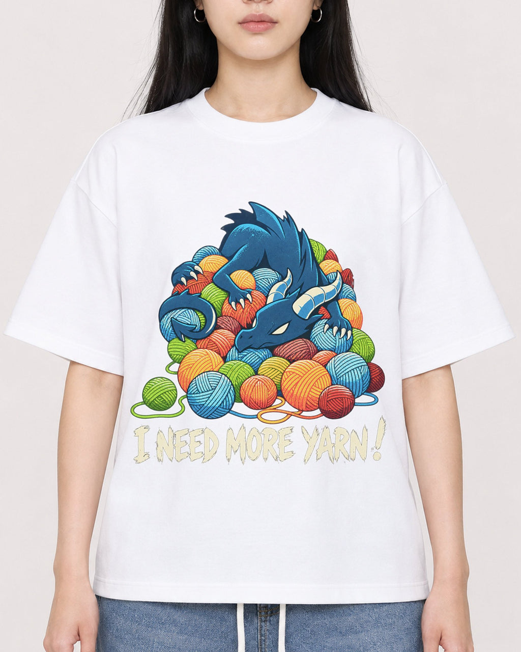 Mockup Boxy Heavyweight Tee White female close-up 01