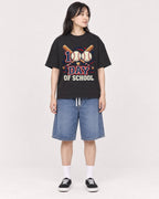 Mockup Boxy Heavyweight Tee Black female full-body 13