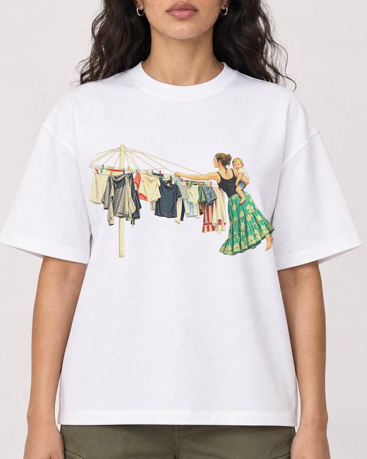 Mockup Boxy Heavyweight Tee White female close-up 07