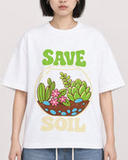 Mockup Boxy Heavyweight Tee White female close-up 11