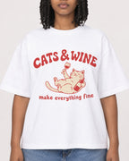 Mockup Boxy Heavyweight Tee White female close-up 15