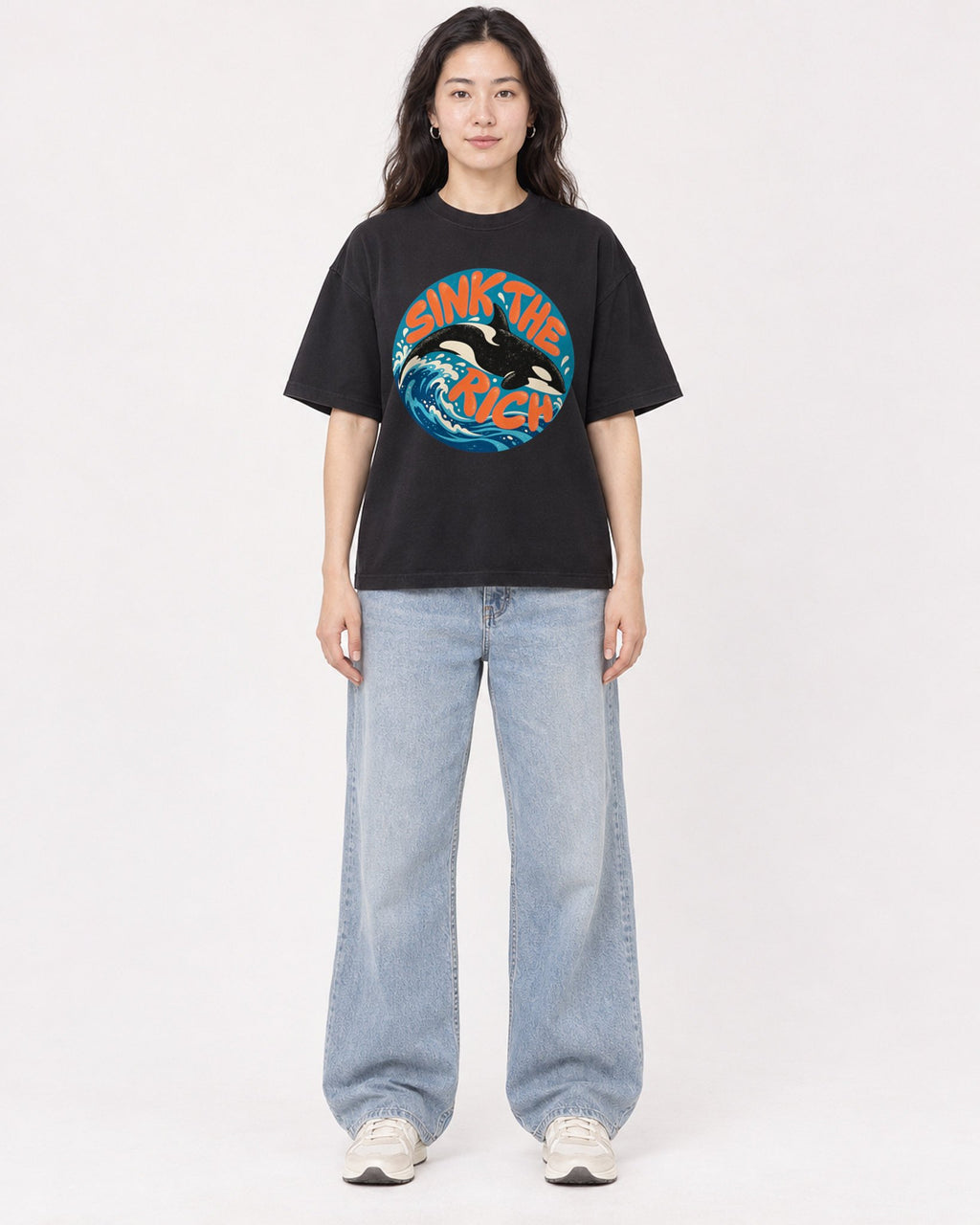 Mockup Boxy Heavyweight Tee Black female full-body 03